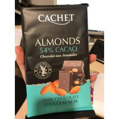 Шоколад з мигдалем